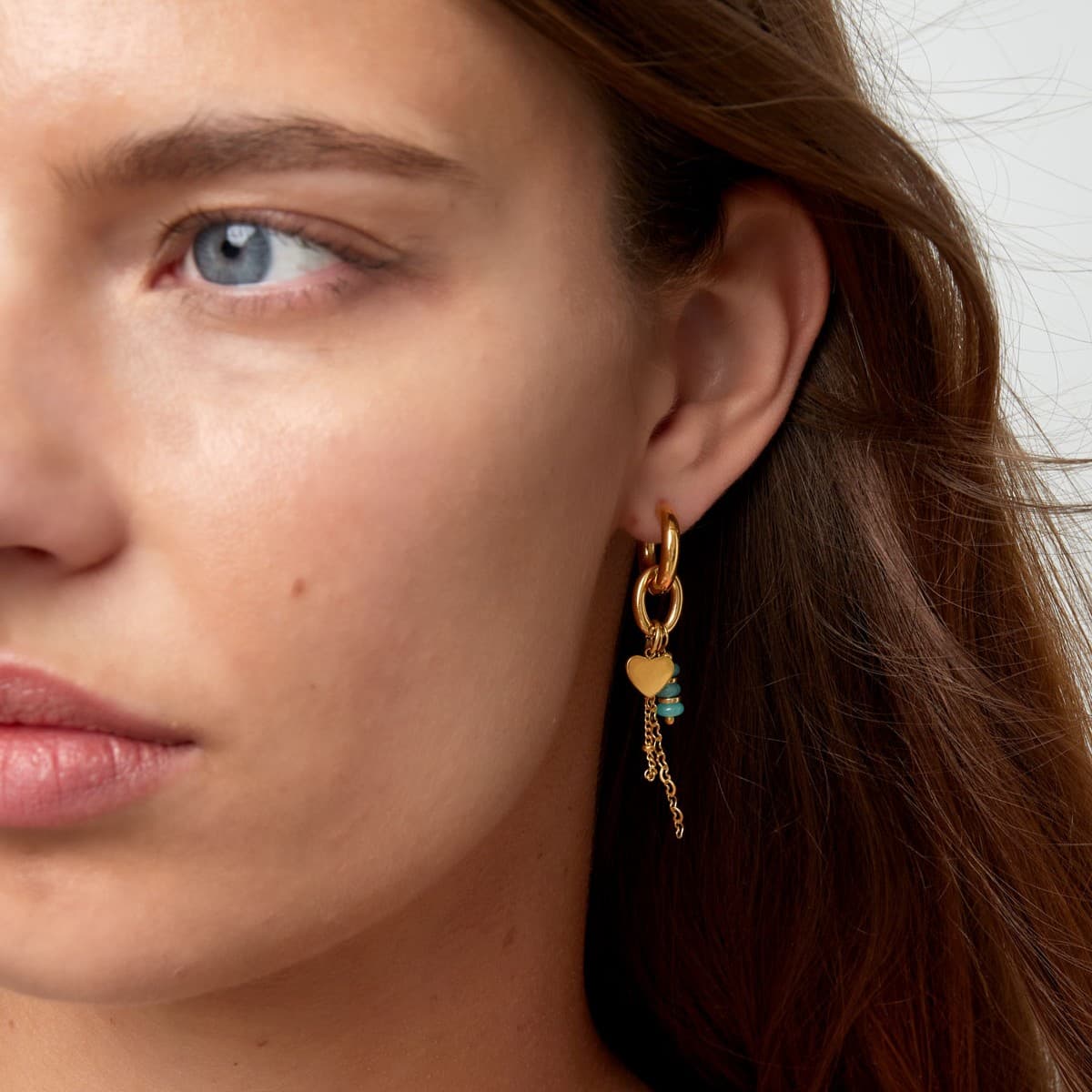 Oorbellen Carly blauw — alternatieve afbeelding