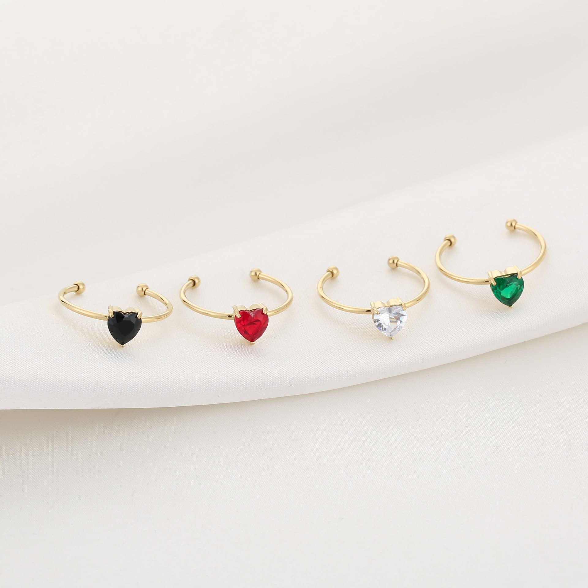 Dunne Ring met Hartje zwart — alternatieve afbeelding